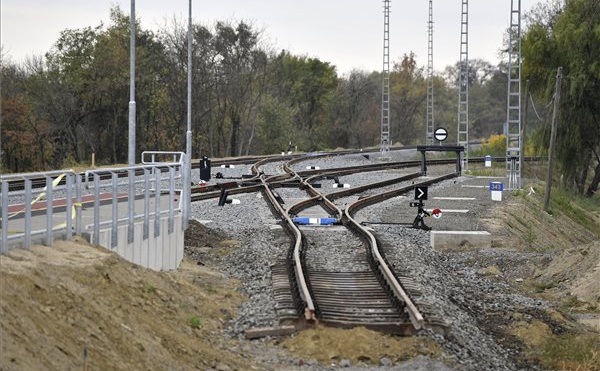 Jól halad a Hódmezővásárhelyt és Szegedet összekapcsoló tramtrain építése