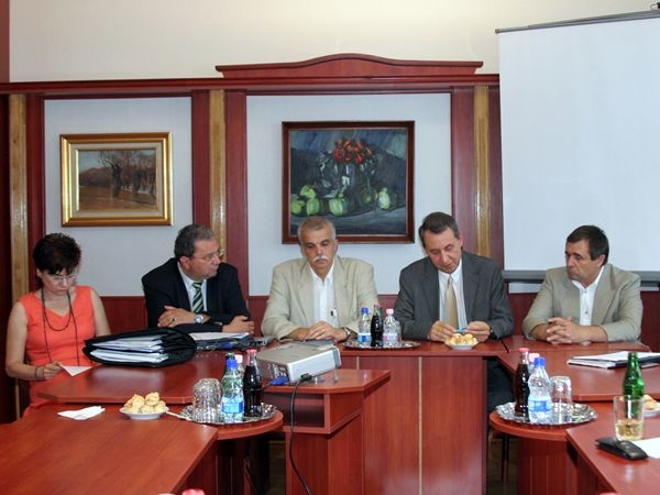 Csőd fenyegeti a járó- és fekvőbeteg-ellátás rendszerét 
