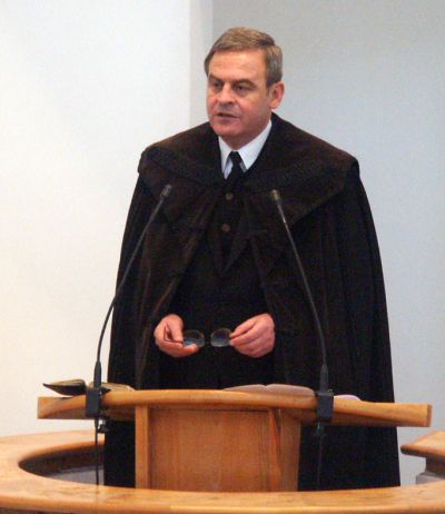 tokeslaszlo_647_2009083101123_940.jpg