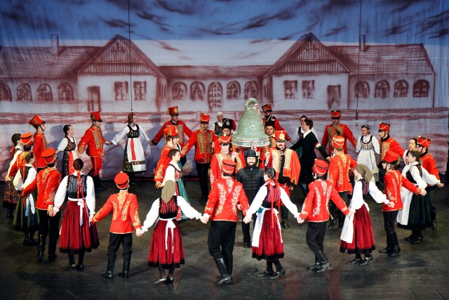 ''Talpra Magyar'' - történelmi táncjáték a folklór nyelvén 
