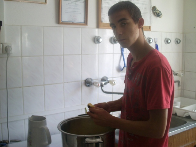 nudli_100204_1_865_2010021885736_308.JPG