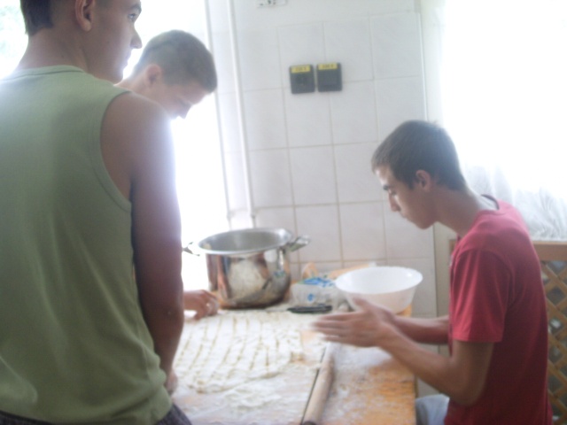 nudli_100204_4_360_2010021885736_508.JPG