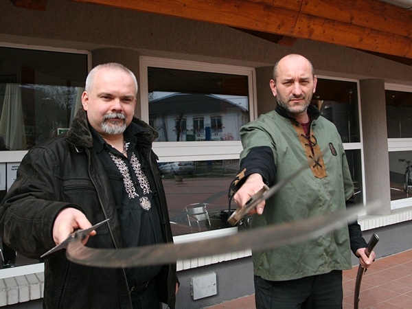 Szablyavívók mérik össze tudásukat Kisteleken 