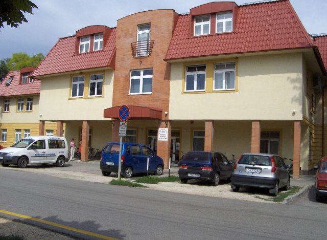 Félmilliós segítség a gyermekneurológia szakrendelőnek 