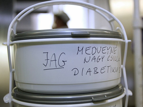 A kórházban főznek a gimnazistáknak Makón  