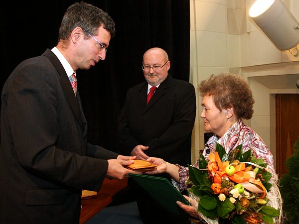 Díjátadás a Szociális Munka Napja alkalmából 5_923_20101118143546_636.jpg