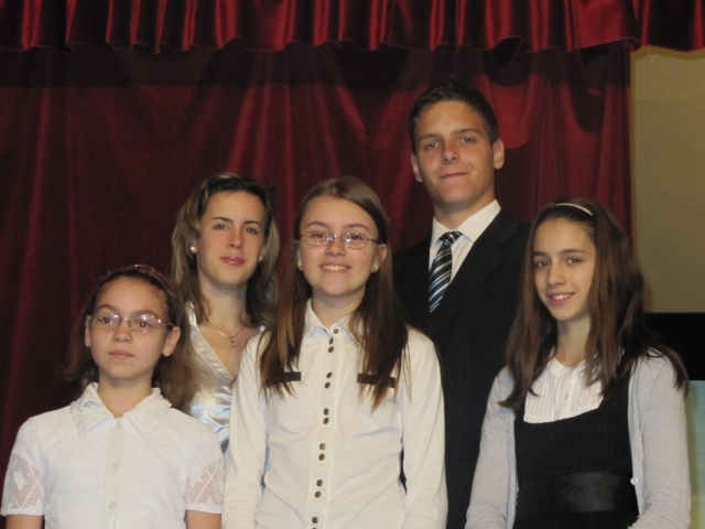 Csongrádi diák lett a második az ürményházi szavalóversenyen szavalo_101106_2_300_20101110142923_389.JPG