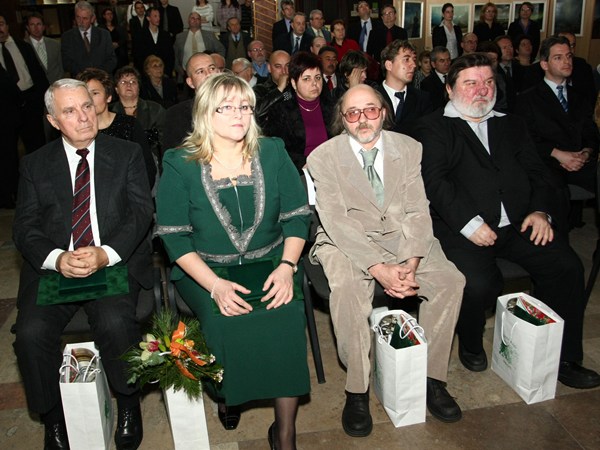Évzáró közgyűlés díjátadással 07_392_2010121494427_923.jpg