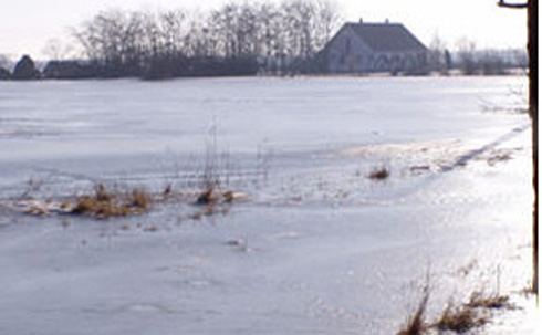 Áll a víz Csongrád megyében