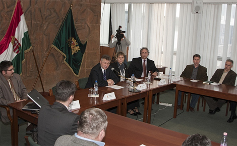 Csongrád megye polgármesterei a Kormányablaknál - interjú B. Nagy László kormánymegbízottal