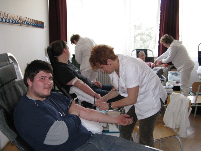 Véradó nap a Zsoldos-iskolában img_1019_955_2011042092348_437.JPG
