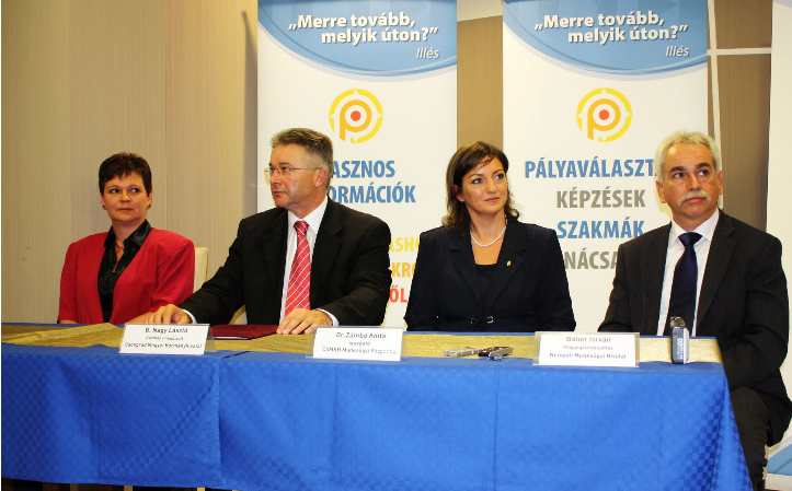 B.Nagy László Kormánymegbízott, Dr.Zámbó Anita, a Munkaügyi Központ Igazgatója, Bálint István, a Nemzeti Munkaügyi Hivatal főigazgató-helyettese és Szebenyiné Csóka Beáta, az 1000 Mester TISZK vezetője B.Nagy László Kormánymegbízott,