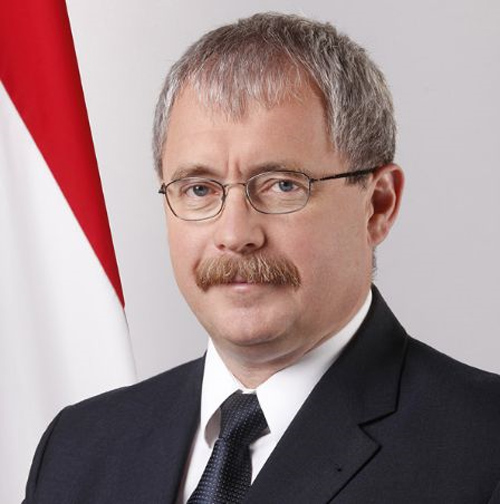 Dr. Fazekas Sándor vidékfejlesztési miniszter Dr. Fazekas Sándor