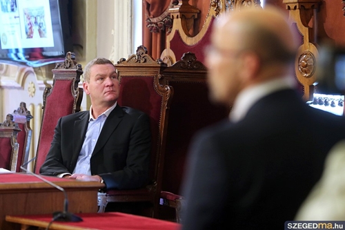  Az MSZP, a DK, és az Együtt politikusai megszavazták az óvodabezárásokat