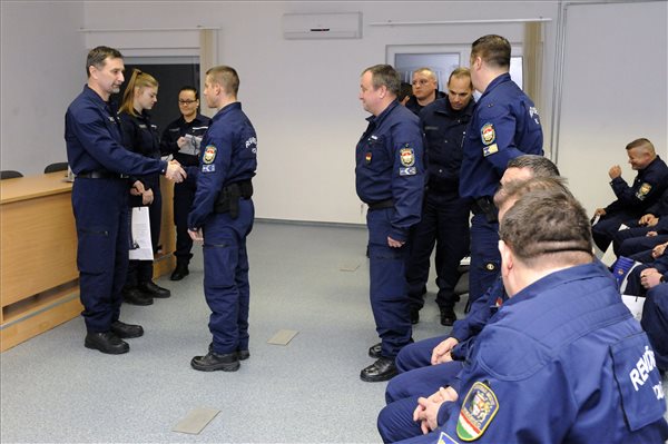 A magyar rendőrökök macedón missziója  befejeződött