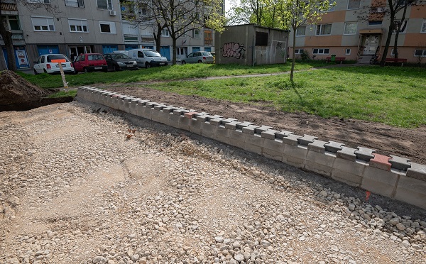 Parkolóval bővül a Cső utca - forrás: szeged.hu