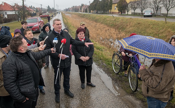 Elkezdődik a Tápéi-főcsatorna és a Szillér-Baktói-Fertői-főcsatorna rekonstrukciója Szegeden - kép: szeged.hu