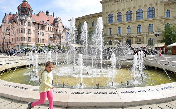 Újraindultak a szegedi szökőkutak