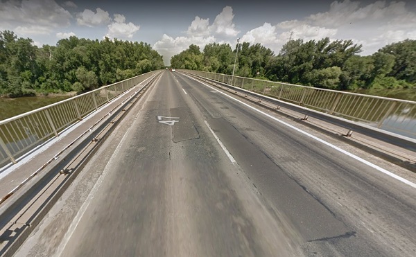 Jav&iacute;tj&aacute;k az algyői Tisza-hidat