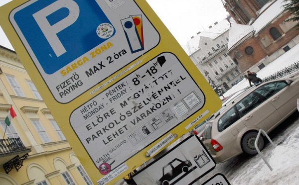 Az automatáknál is elérhető a percalapú parkolás Szegeden