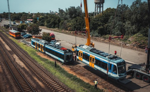 Az ötödik tram-train is megérkezett az országba