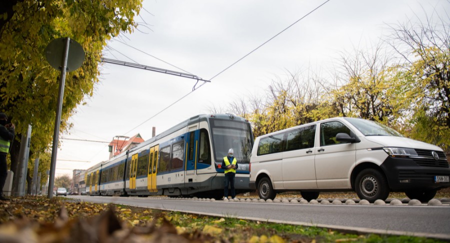 tram_train_nyito