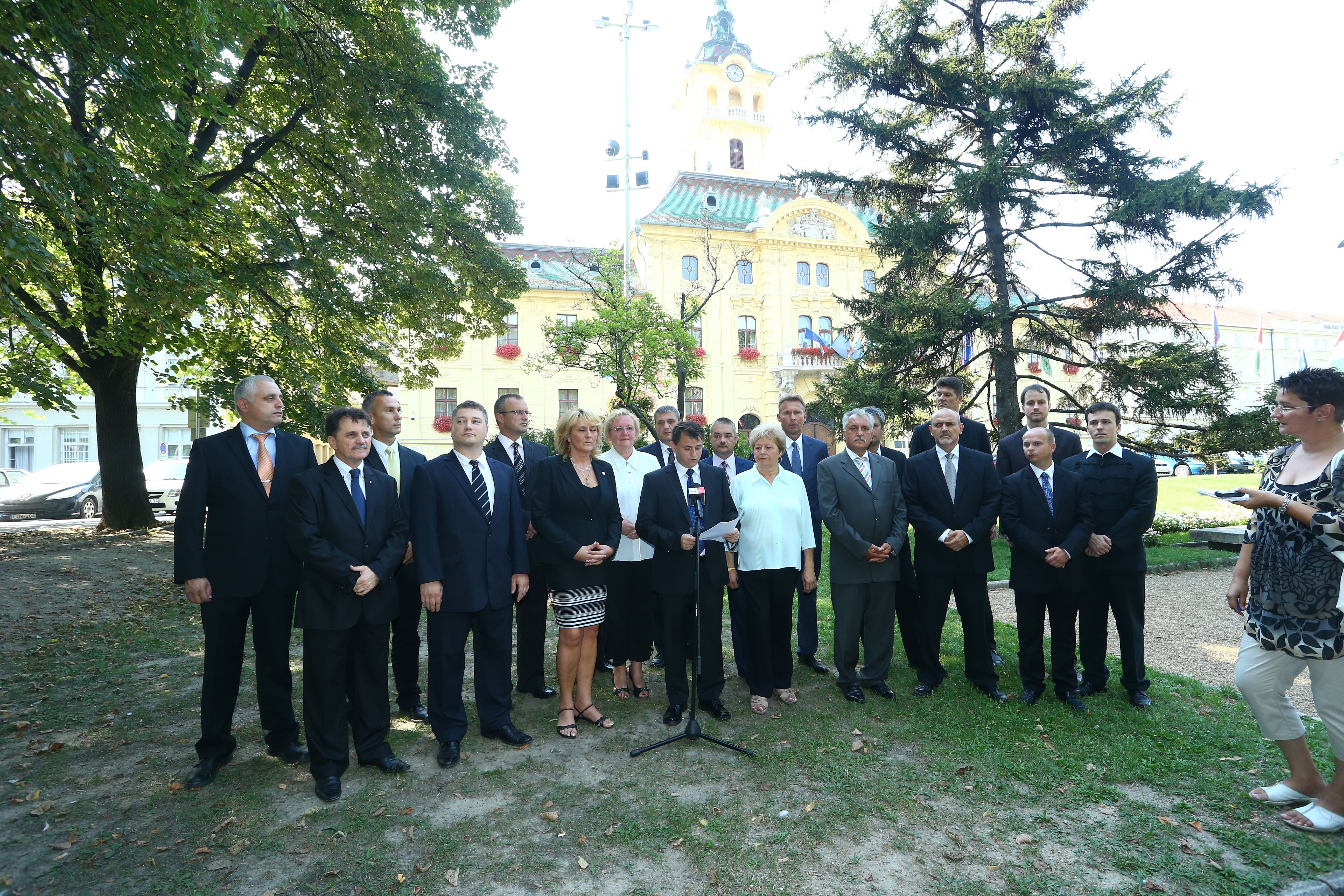 Kothencz János szegedi polgármesterjelölt bemutatta képviselőjelölt csapatát